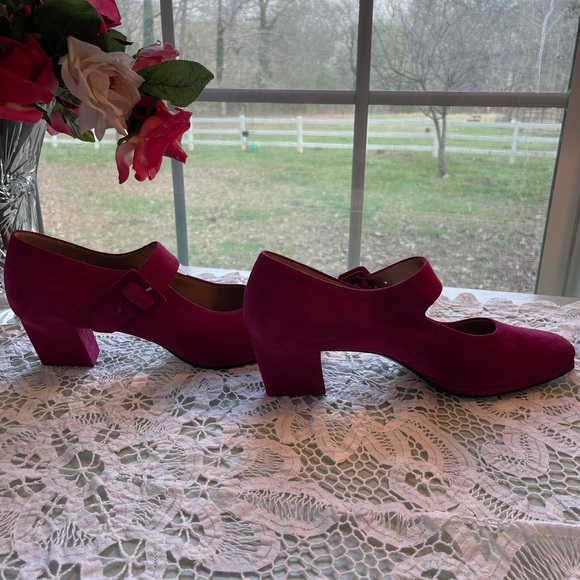 🤩 4/15Vintage Shoe: Jacqueline Ferrar Magenta 2” heel, missing tap - Picture 13 of 16